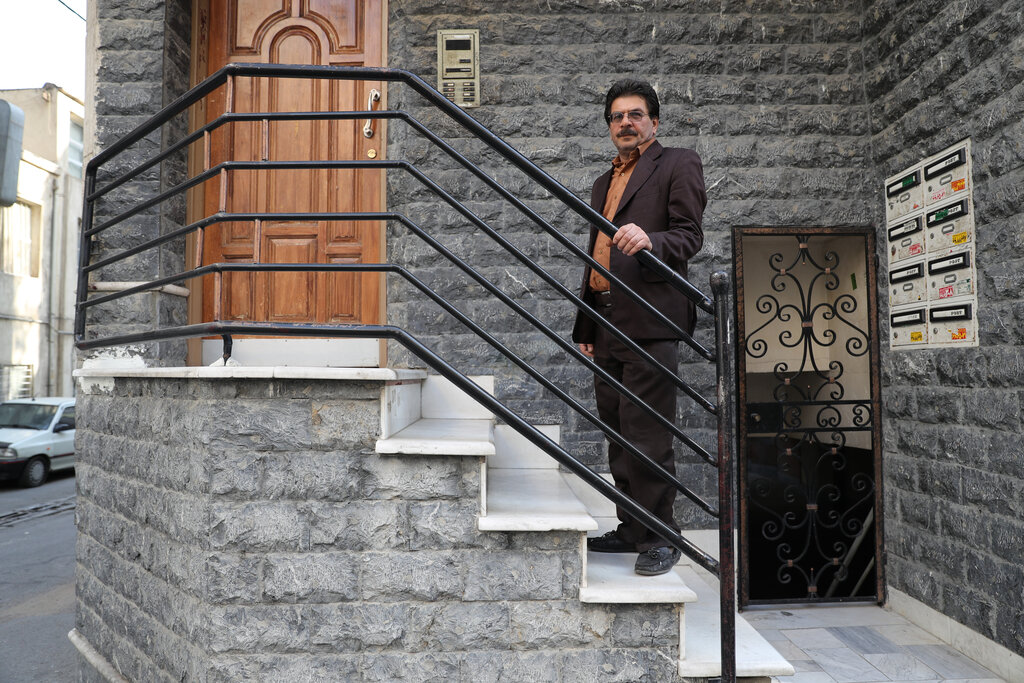 بسیاری از شخصیتهای بزرگ دنیا با مطالعه واقعه عاشورا به شدت متأثر شدند | زبان امروز جهان زبان هنر است و با هنر میتوان با اسلام هراسی مقابله کرد