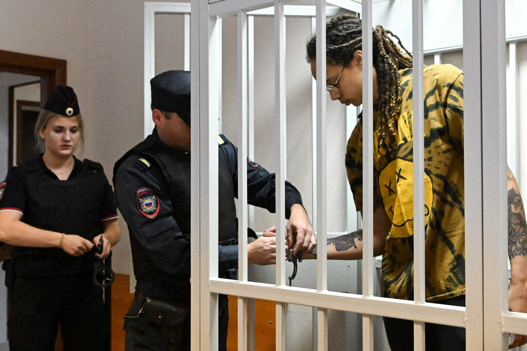 تصاویر | ورزشکار مطرح به ۹ سال زندان محکوم شد! | کشمکش بزرگ آمریکا و روسیه