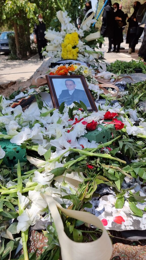 پیرترین آموزگار ایرانی درگذشت