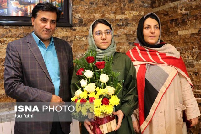 دختری از یک استان محروم که رتبه اول کنکور تجربی شد | فرناز حسنزاده چطور موفق شد؟ | او سهمیه داشت؟