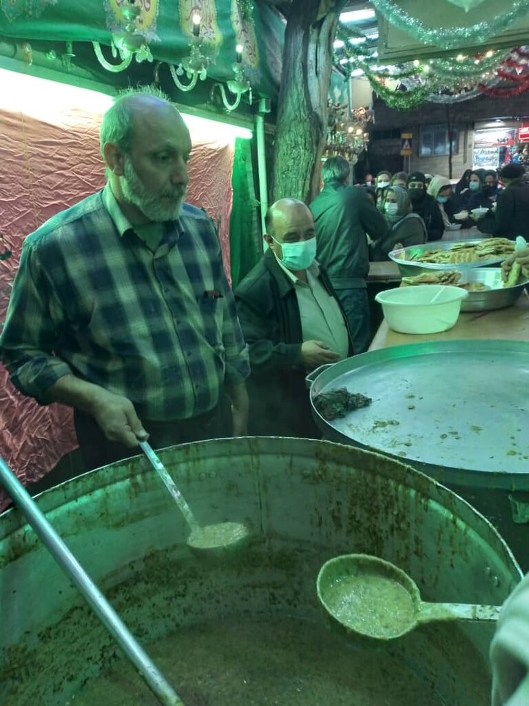 پذیرایی متفاوت از عزاداران حسینی | بفرمایید چای آلبالو و نیمرو