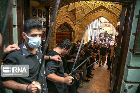 مراسم عزاداری تاسوعا در بازار تهران