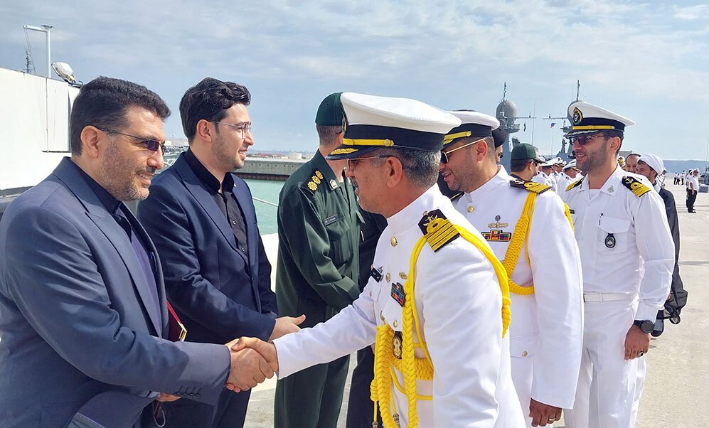 تصاویر | ناوهای موشکانداز ایران وارد باکو شدند | جوشن و پیکان در آبهای آذربایجان چه میکنند؟