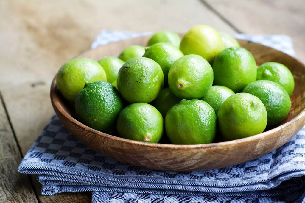 لیموترش - لیمو ترش سبز - لیمو ترش شیرازی - lime