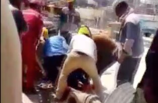 غش کردن کارگران پالایشگاه آبادان در گرمای ۵۰ درجه