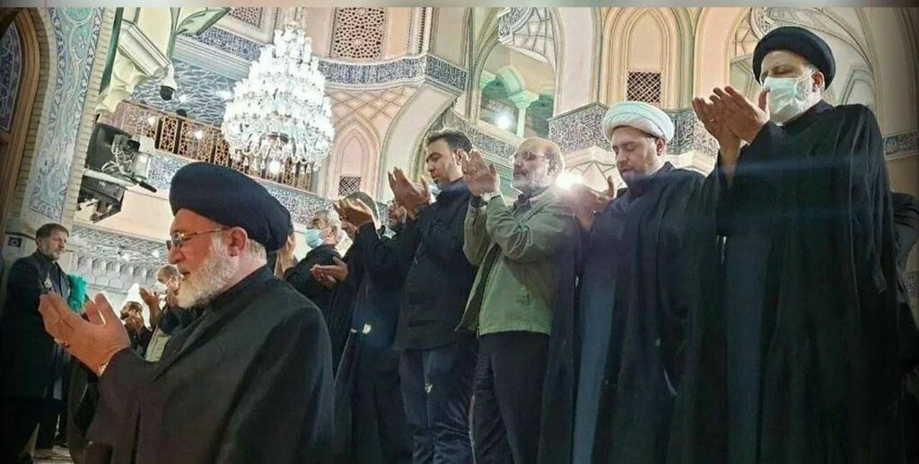 تصاویر | رئیس جمهوری در حرم عبدالعظیم حسنی(ع) نماز ظهر عاشورا را اقامه کرد