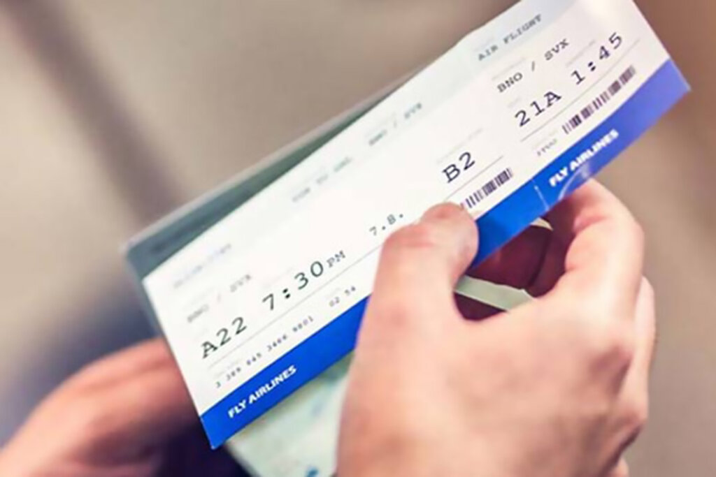 بلیت مشهد- تهران ۲ و نیم میلیون تومان! | نرخ های نامتعارف، شوخی تلخ با مسافران!