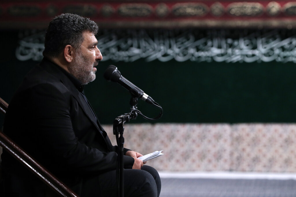 برگزاری مراسم عزاداری شب شهادت امام سجاد (ع) با حضور رهبر انقلاب + عکس ها 12