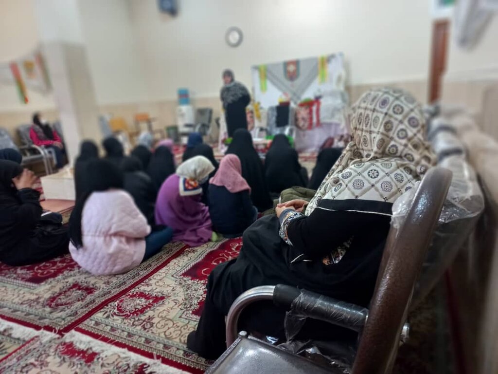 فعالیت این هیئت دخترانه چهار فصل است | چگونه آن دختر و خانوادهاش شیعه شدند؟