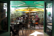 ارتباط برخی کافه‌ها و رستوران‌های اطراف دانشگاه‌های تهران با ساختار بیگانه | اهداف خاصی در تشکیل آنها بوده است ؛ ساماندهی می‌شوند