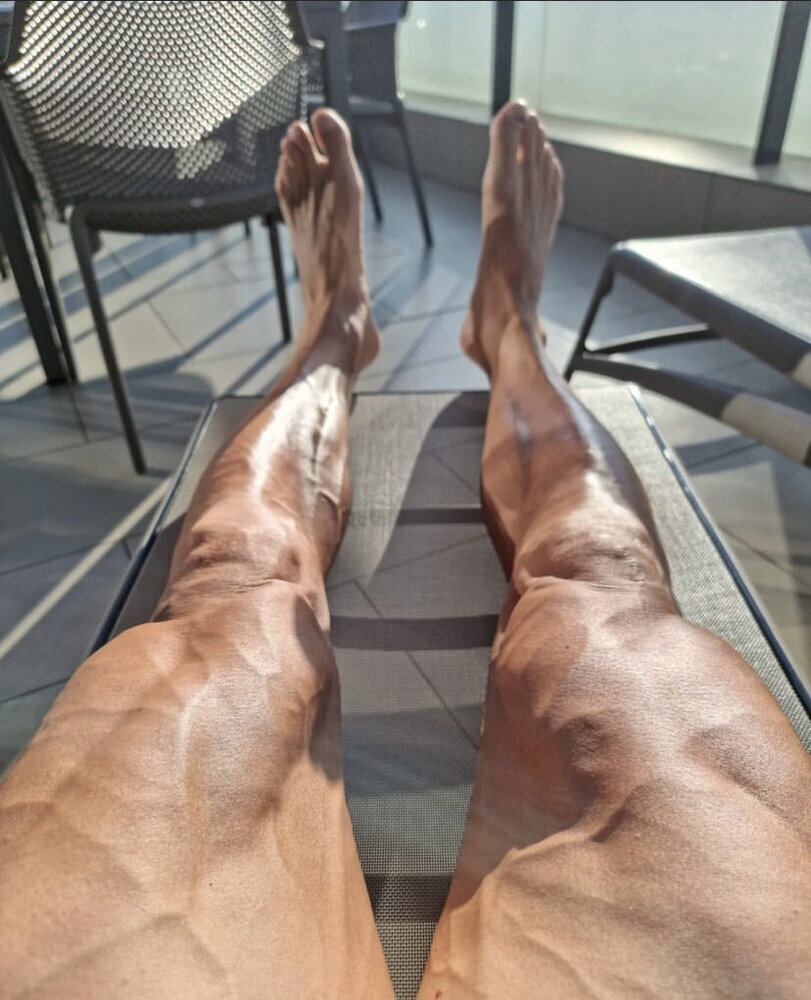 عکس | آمادگی شگفتانگیز پیرمرد افسانهای فوتبال | عضلات باورنکردنی در مرز ۴۱ سالگی!