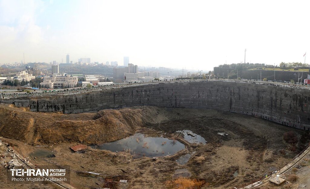 تصاویر گودهای خطرناک تهران | این گودالها چگونه ایجاد شدهاند؟
