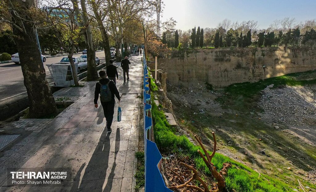 تصاویر گودهای خطرناک تهران | این گودالها چگونه ایجاد شدهاند؟