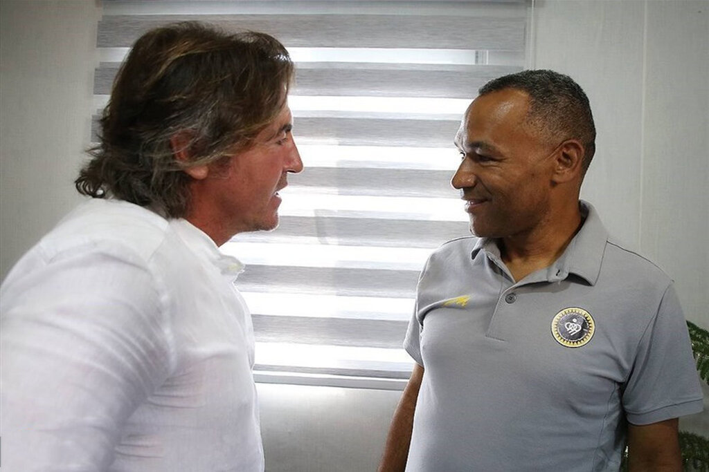 یک سپاهانی علیه پرسپولیس؛ دوست دارم استقلال قهرمان جام حذفی شود!