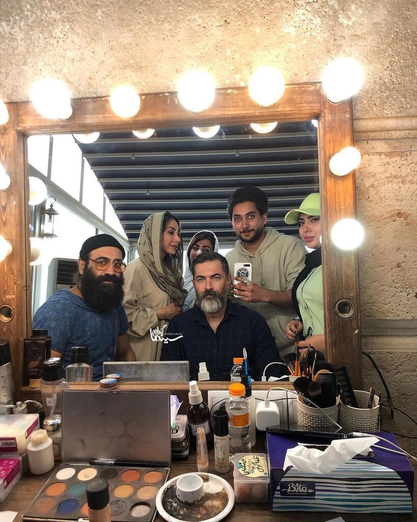 تصاویر پارسا پیروزفر در پشت صحنه سریال یاغی