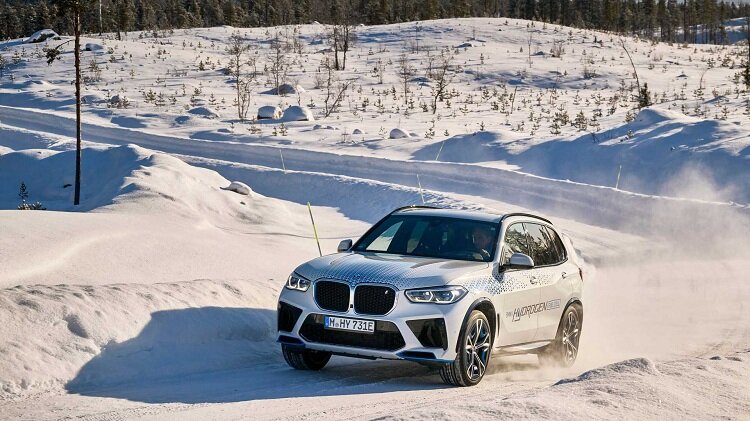 تصاویر | همکاری هیدروژنی BMW و تویوتا | iX5، ناشناختهای که بهزودی به بازار میآید