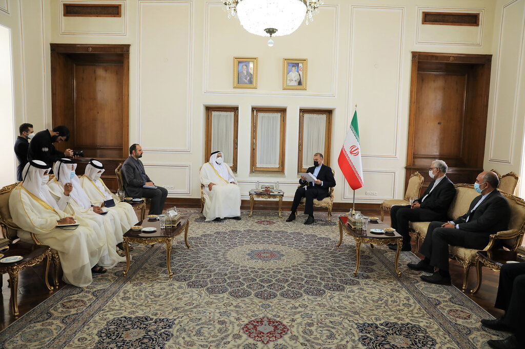 تصاویر؛ معمای یک نامه | مقام قطری نامه چه کسی را به وزیر خارجه ایران داد؟ | توئیت هشدار آمیز امیرعبدالهیان به نامه ربط داشت ؟!