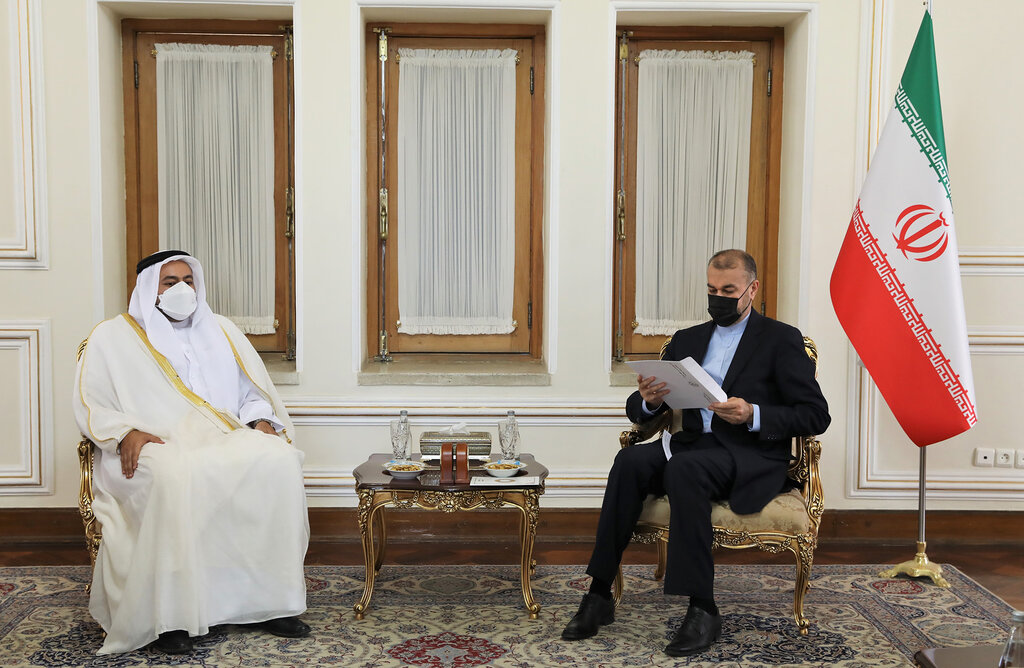 تصاویر؛ معمای یک نامه | مقام قطری نامه چه کسی را به وزیر خارجه ایران داد؟ | توئیت هشدار آمیز امیرعبدالهیان به نامه ربط داشت ؟!