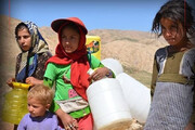 این زنان و کودکان در ایران «کولبری آب» می‌کنند!
