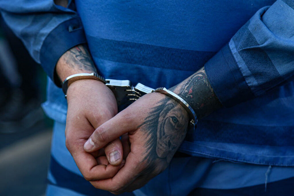 مجرم - دستگیری- خلافکار- دستبند