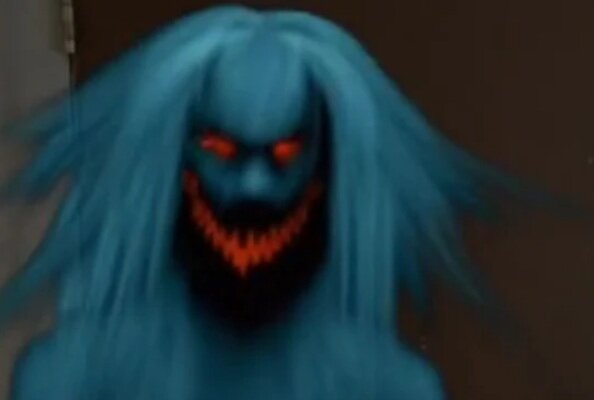 شبحی برای ترساندن کودکان در یک شبکه اجتماعی | تصاویری که به هیچ وجه خوشایند نیستند