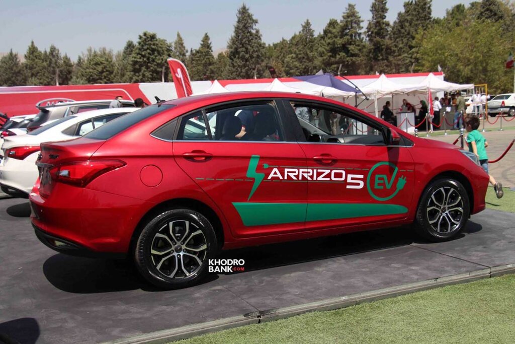 یک خودروی جدید در مسیر بازار ایران | تصاویر این خودروی برقی را ببینید