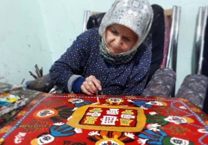 عکس | اولین زن نقاش خودآموخته که اروپاییها برای نمایش آثارش صف کشیدند | می خواستم شعر بگویم ولی سواد نداشتم و نقاشی کردم