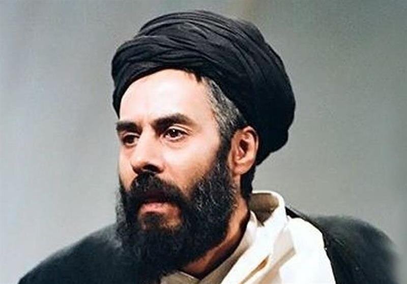 چالشهای بازی در نقشهای سیاسی | خط قرمزم حرف زدن خودم به جای آیت الله هاشمی رفسنجانی بود | وقتی خسرو شکیبایی ۲۵ دقیقه بدون مکث مونولوگ گفت