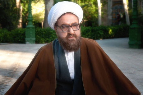 چالشهای بازی در نقشهای سیاسی | خط قرمزم حرف زدن خودم به جای آیت الله هاشمی رفسنجانی بود | وقتی خسرو شکیبایی ۲۵ دقیقه بدون مکث مونولوگ گفت