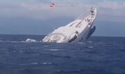 ببینید | لحظه غرق شدن قایق تفریحی ۴۰ متری در سواحل ایتالیا
