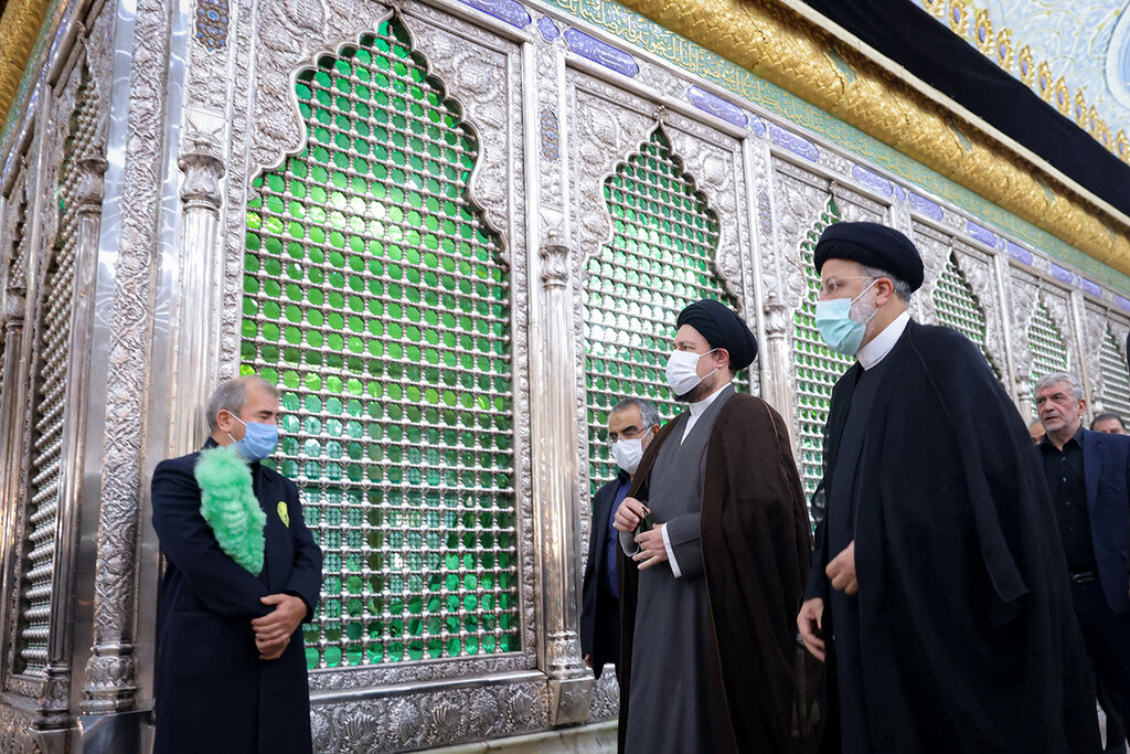 مراسم تجدید میثاق اعضای هیات دولت با امام خمینی (ره)