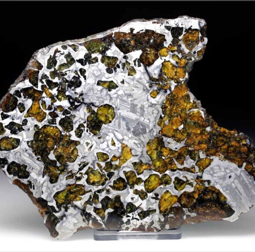 ملکه شهاب سنگ ایران معرفی شد | کجا می توانیم شهاب سنگ پیدا کنیم؟ | این منطقه ایران پر از شهاب سنگ است | چگونه یک شهاب سنگ را تشخیص دهیم؟