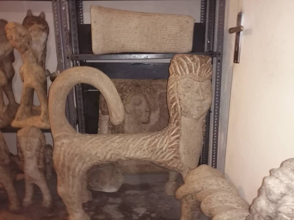 شاهکارهای این سرایدار جهانی شده است | میکلآنژ در زیرزمین