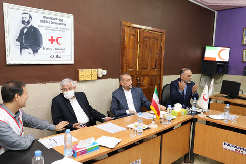 بازدید وزیر امور خارجه از مرکز کلینیک هلال احمر جمهوری اسلامی ایران در باماکو