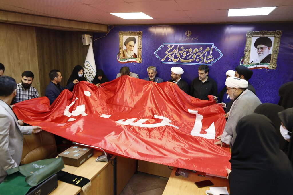 بانوی آمر به معروف یزدی «سفیر کشوری جهاد تبیین طرح عفاف و حجاب» شد | شرط ستاد امر به معروف و نهی از منکر برای پس گرفتن شکایت از رئیس قطار تهران - یزد