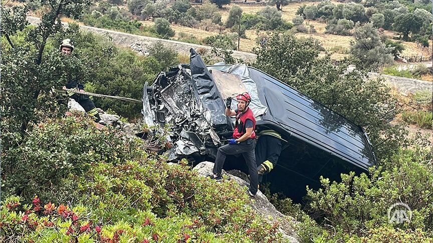 تصاویری از تصادف هولناک ابراهیم تاتلیسس که اسطوره موسیقی ترکیه جان سالم بهدر برد