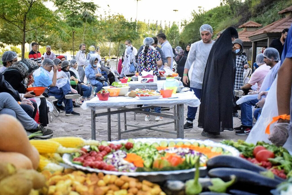 تصاویر | سامان گلریز داور یک جشنواره خاص شد | سالاد پزی به سبک کودکان اتیسم!