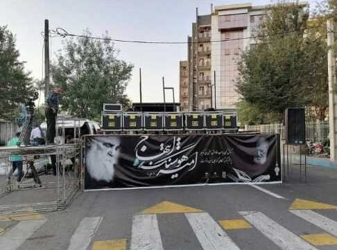 تصاویر | آغاز مراسم خاکسپاری ابتهاج در رشت | مسیرهای منتهی به محل محل برگزاری مراسم مسدود شد