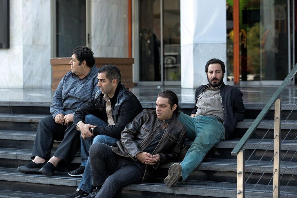 عکس | ژست متفاوت نوید محمدزاده و پیمان معادی در فرانسه | سعید روستایی: برادران لیلا  اینجا منتظرند