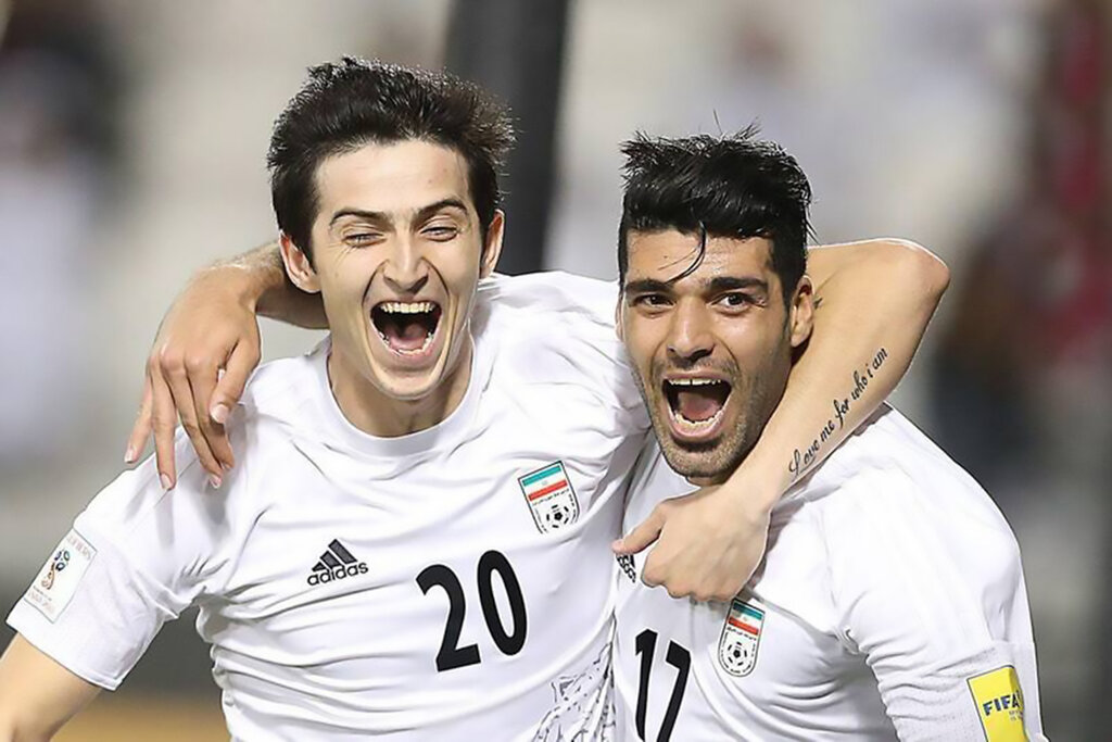 زوج محبوب تیم ملی فوتبال از هم فاصله گرفتند! | مانع احتمالی حضور مهاجم ایرانی در تیم کی‌روش