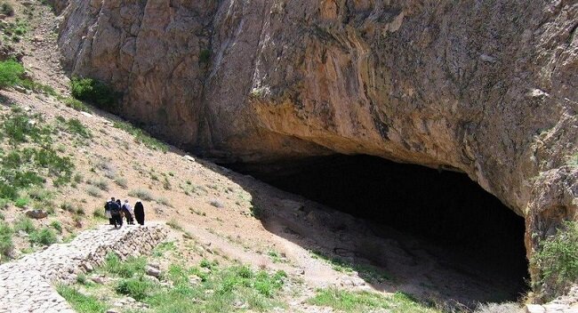ماجراجوی در ۶۰ غار حوالی تهران