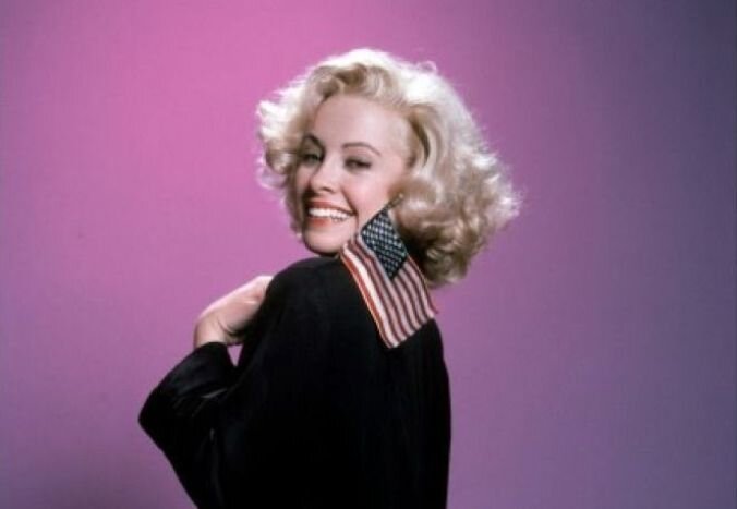 مرلین مونرو؛ همه بازیگرانی که نقش او را بازی کردند (+ عکس) 3