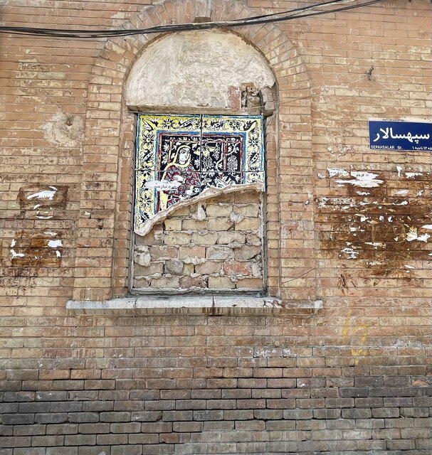 پول دادهایم و قصد تخریب ساختمان را داریم | ساختمان مجله توفیق در معرض تخریب