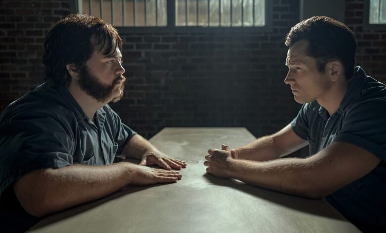 محبوبترین و پربینندهترین سریالهای سال ۲۰۲۲ | از کمدی جنایی سلنا گومز تا چیزهای عجیب