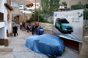 رونمایی از کراس اوور ایران خودرو در خانه نیما | قیمت این خودرو چقدر است؟