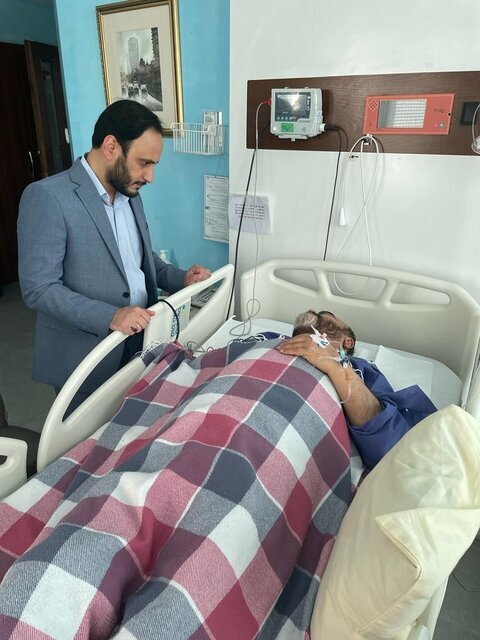 تصویر؛ وزیر کلیدی دولت در بستر بیماری | عیادت سخنگوی دولت و ابلاغ پیام رئیسی