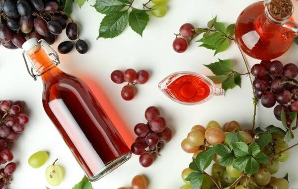 طرز تهیه سرکه انگور در خانه | نکات تهیه سرکه درجه یک و شفاف بدون مخمر