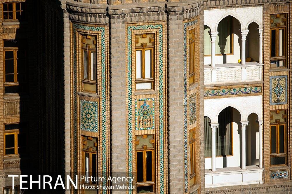 تصاویر مدرن ترین خانه تاریخی تهران | پاسداری از میراث فرهنگی در عمارتِ سلطانِ بی تاج و تخت