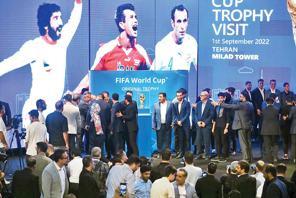 مراسم رونمایی از کاپ جام جهانی در ایران