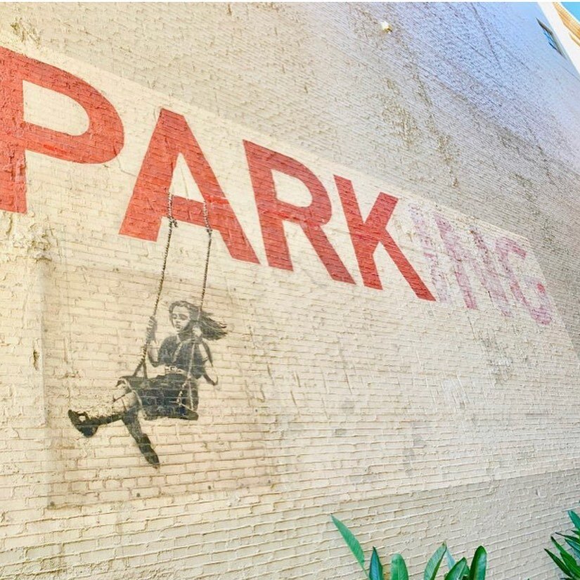 عکس | نقاشی بنکسی روی دیوار این ساختمان، قیمتش را ۳۰ میلیون دلار کرد